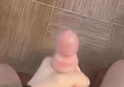 Quick Cumload From Horny Boy