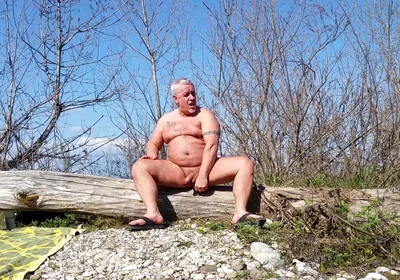 Piss Outdoor