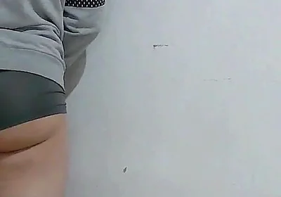 Mayaa Will Teach You How to Sit on a Dick Without Your Legs Hurting