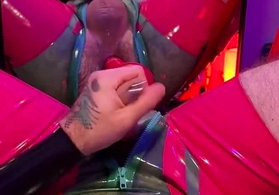 Thrusting Dildo Fucks Me to a Cumshot