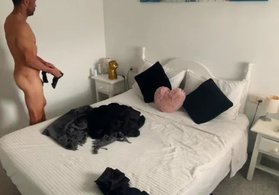 Tiding the Bed Fully Naked