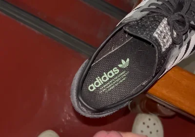 Shoot on the Shoes on the 7th Floor