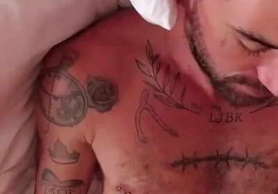 Bottoming with Chris Damned