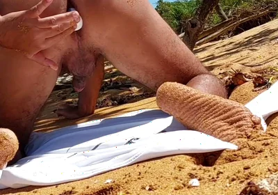 Ladysilva Anal Masturbation on the Beach