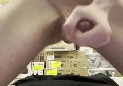 Amateur Twink Cumming Hard and Fucking Himself with a Huge 21cm Dildo