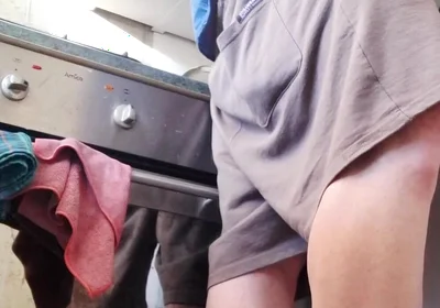 Husband Jerk off to Sink He Is Fast Becasue Wife Can Catch.