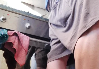 Husband Jerk off to Sink He Is Fast Becasue Wife Can Catch.