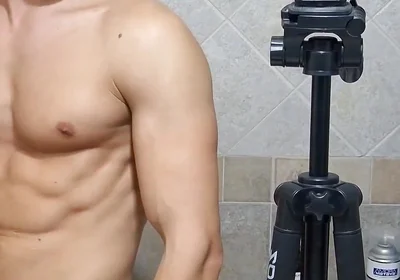 Flexing My Muscles and Cumming!