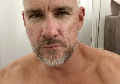 Playing in Front of the Mirror