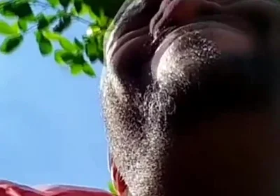 Worker Asks for a Ride to Go to the Beach and Gives It to the Driver