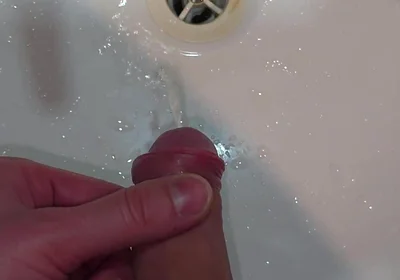 Pissing to the Bathroom Sink - POV