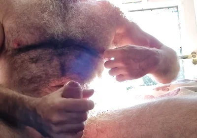Hairy Muscle Stepdad Jerks off