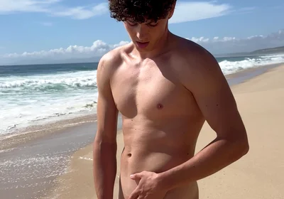 Twink Beach Jerk off