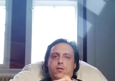 A Great Solo Number on the Bed!