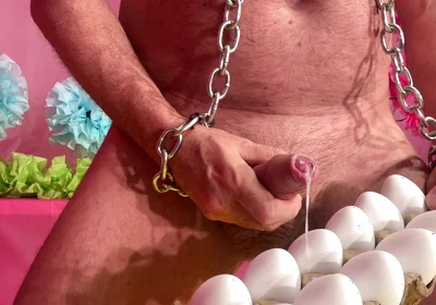 Easter Bunny Lays Its Eggs 1