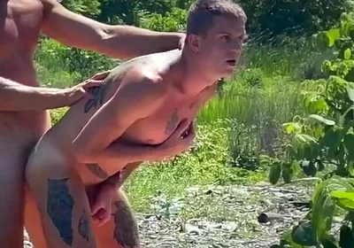 Two Guys Have Sex on the City Beach - He Sucked the Whole Dick and Got a Tasty Cum in His Mouth