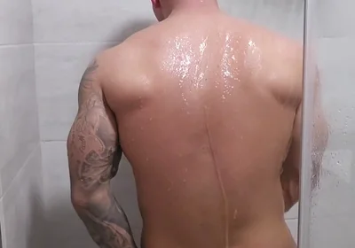 Shower Wank & Huge Thick Cumshot
