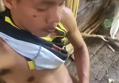 Outdoor Pinoy Twink Hook up- Wanking, Deep Blowjob & Mouth Cumshot