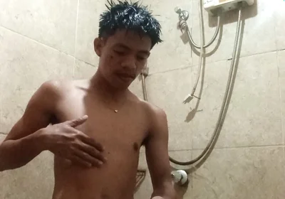 #1 Creator Jameson Official Gets Soaked: Shower Piss & Cum