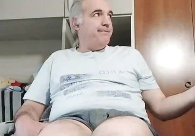 Porn Show Online with Handjob and Piss in the Bottle