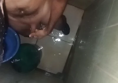 Man Gets Cocked and Balls in Single Chamber Bath