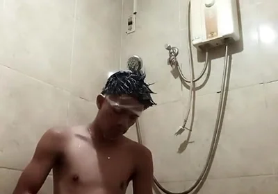 Filipino Solo Shower: Slim Asian Twink Jerks Big Cock