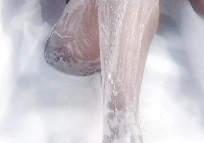 I Wash My Body in the Bath (2025)