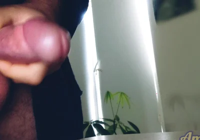 A Tasty Wank Early in the Morning and Cum on the Table