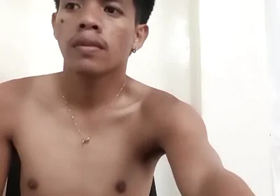 Pinoy Twink Gets Horny at Home