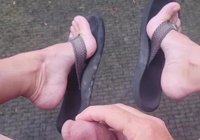 Cumming in Flip Flops Outside