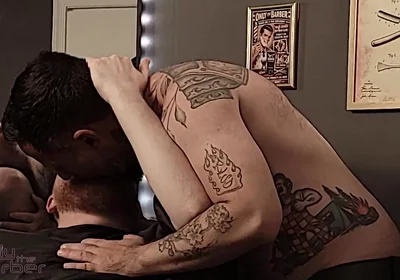 Dirty Barber Gives Bear More Than Just a Haircut!