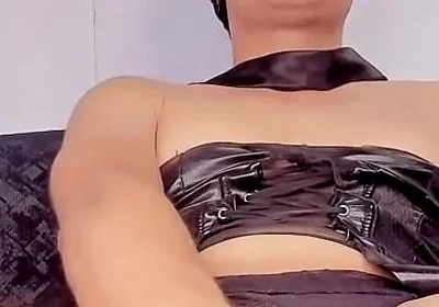Sissy Ken Feels Beautiful, and Shows Her Big Ass on Camera Online