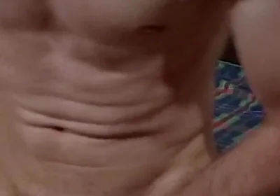 Watch How Lucas Cums in His Bed