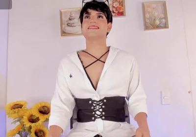 Cute Femboy Ken Masturbates and Bounces Fat Ass on Hard Cock Alone at Home