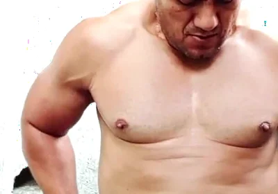Yuri Gaucho Muscular Male Cumming