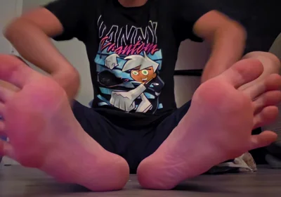 Twink Rubs Moisturizer Cream on Feet