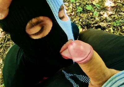Twinks with Big Dicks Fuck During Breaks in the Park Without Condoms Until They Cum