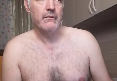 A Porn Movie and a Handjob to Wake up Content and Happy!