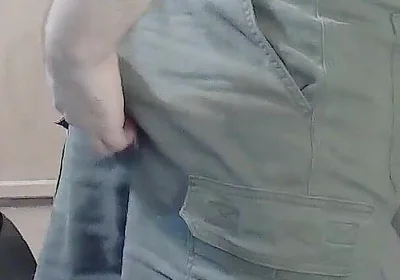 Hot Stud Goes Commando During Leg Day