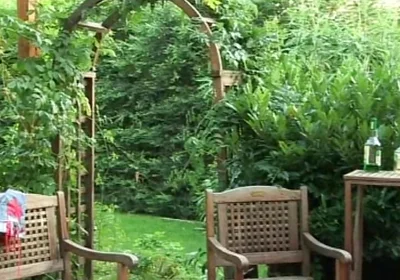 Muscular Hung Stud Fucks His Young Lover Anal Outside and Shoots a Massive Load on Him