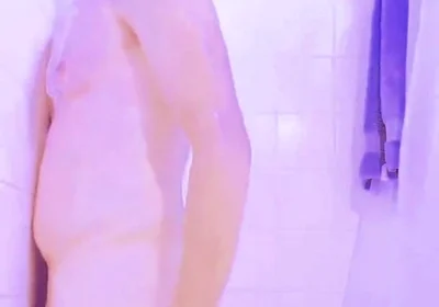 Kris Reelz- Takes a Perverted Shower
