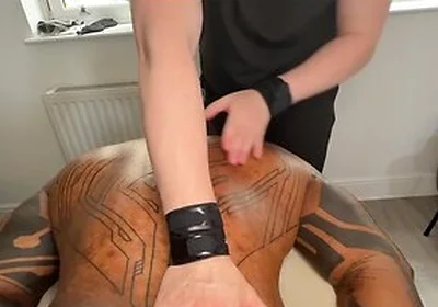 Black Muscle Stud Got Excited During Massage With A New Masseur