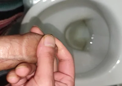 Beautiful Twink Jerks off in a Toilet