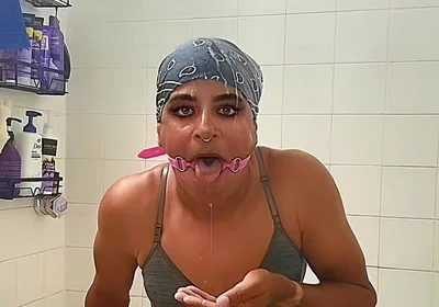 Kris Reelz - Self Face Spit,agagging on a Mouth Ring