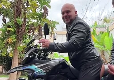 Huge Creampie In Outdoors On The Bike