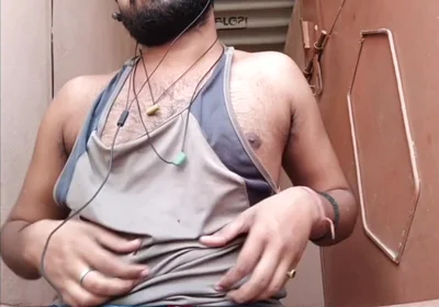 A Sexy Masturbater Doing Handjob with Full of Hornyness