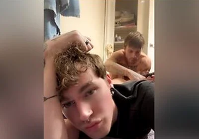 Jake Waxes Atlas - Jake Spencer And Atlas Steele