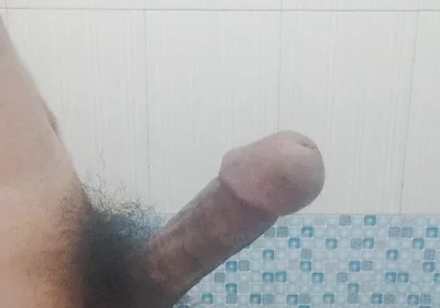 Shaking a Long Cock
