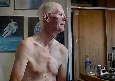 Live Chat and Cum-show