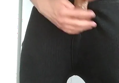 Stand-up Oily Wank in My Thermals - 8 Day Load